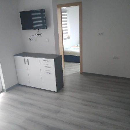 Iva Apartmani 亚伊采 外观 照片