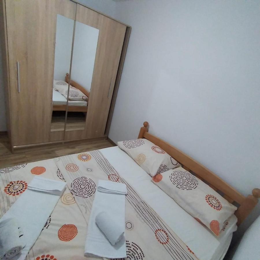 Iva Apartmani 亚伊采 外观 照片