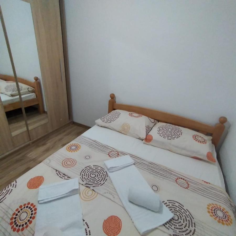 Iva Apartmani 亚伊采 外观 照片