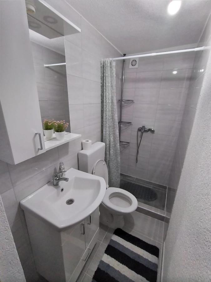 Iva Apartmani 亚伊采 外观 照片